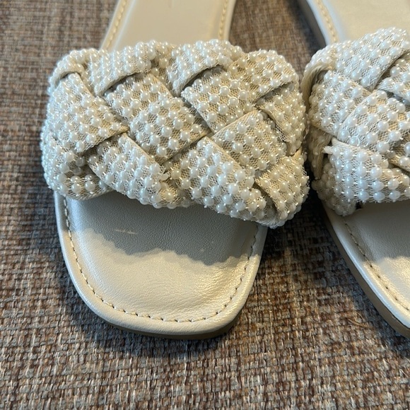 LULUS AVALON IVORY PEARL BRAIDED FLAT SLIDE SANDALS GUC SZ 7 - Picture 5 of 9